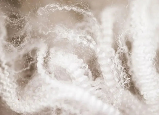 ultra ince ve hafif merino liflerinin yapısı, detaylı yakın çekim